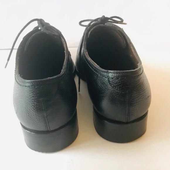 Salvatore Ferragamos men’s shoes - Picture 4 of 8